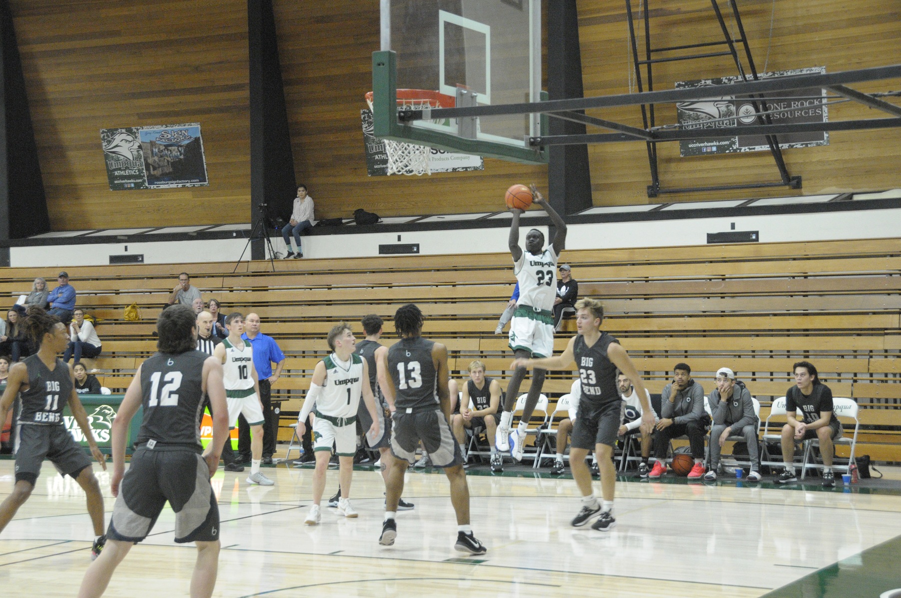 Hawks Make Quick Comeback After First Loss