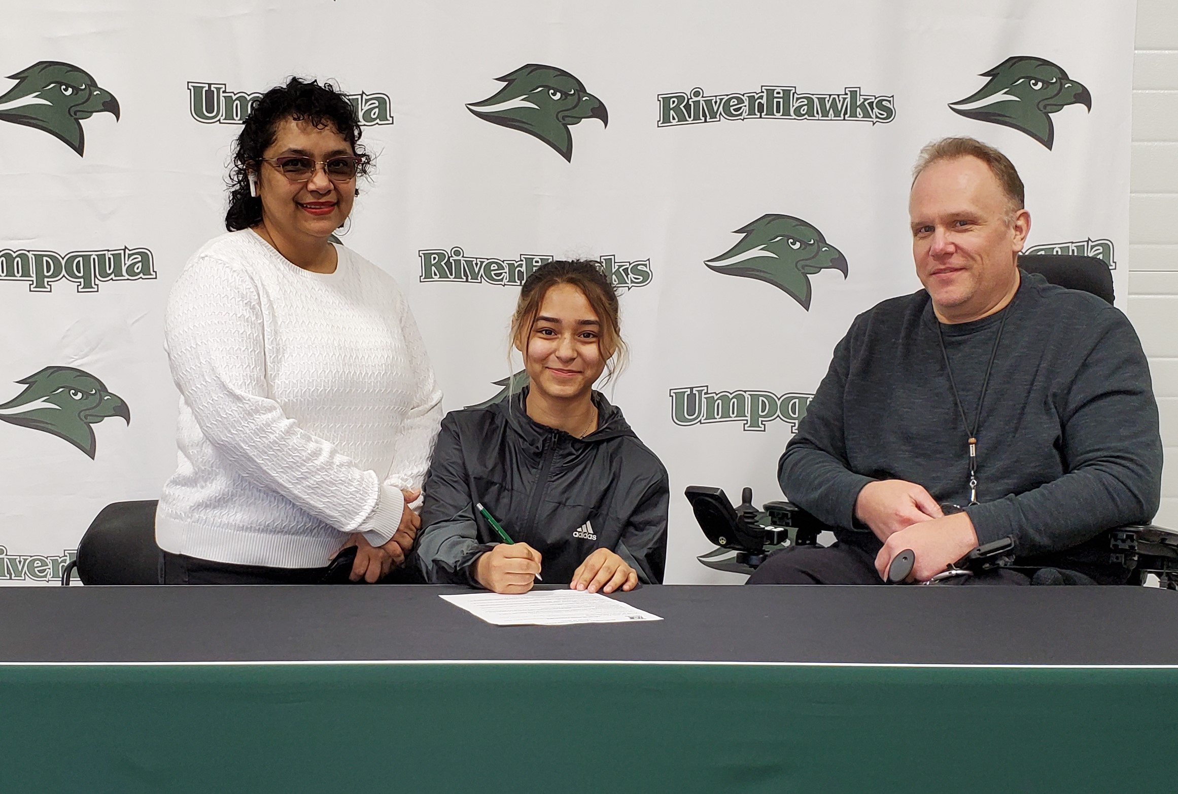 Izaguirre-Frasser Commits to RiverHawk Track & Field and Cross Country
