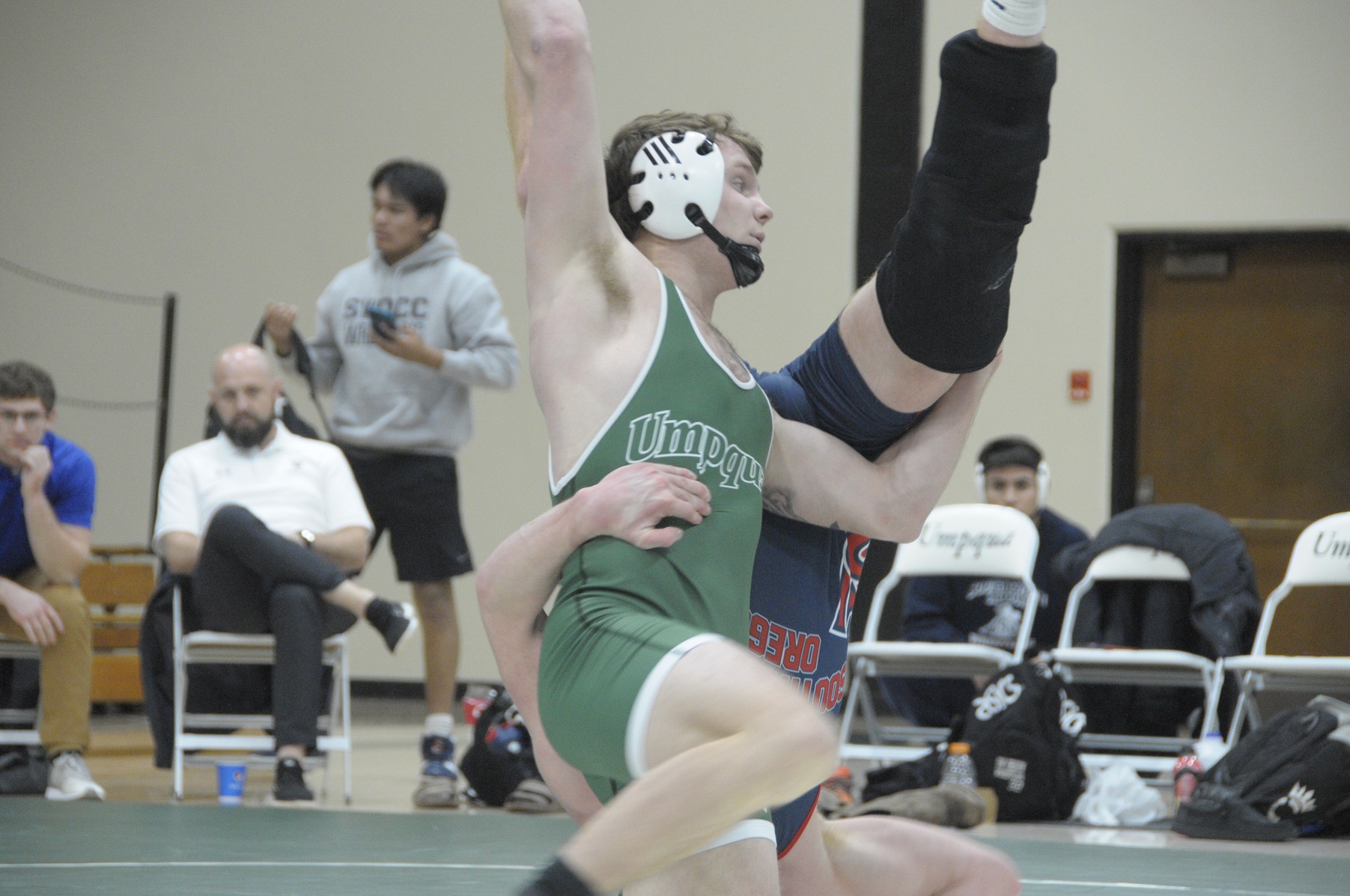 Men's Wrestling Drops Dual to SWOCC